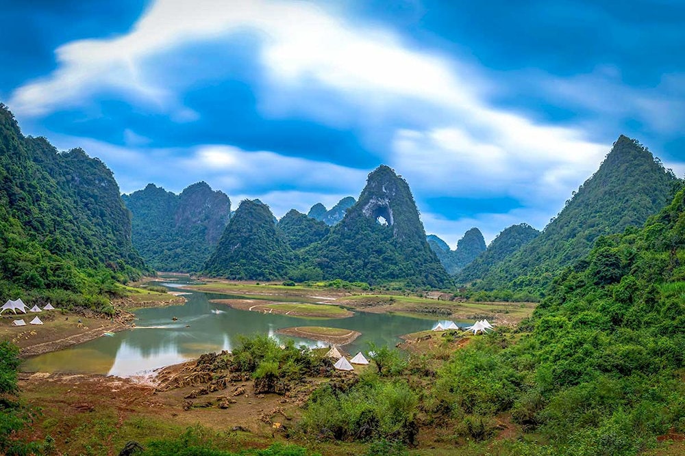 36 steps transformed into the 36 lakes that make up the Thang Hen system